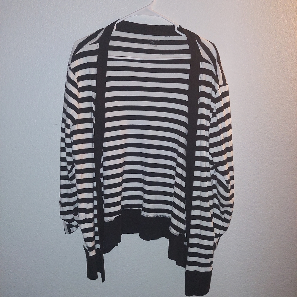 Willow Bay black and white sweater 1X
